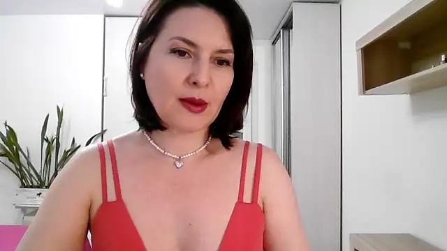 Victoria Glam online show from November 2025 03:55:01 PM