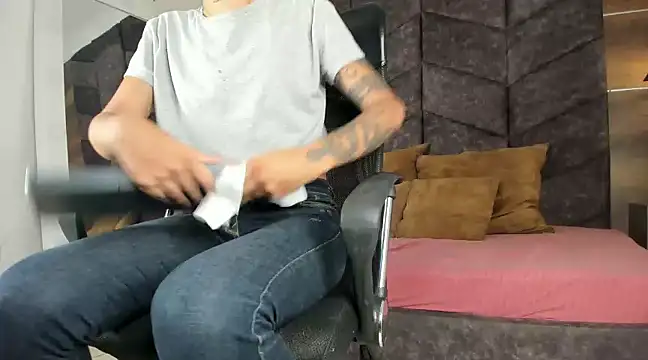 LauraaGomezz   online show from January 2025 02:03:02 AM