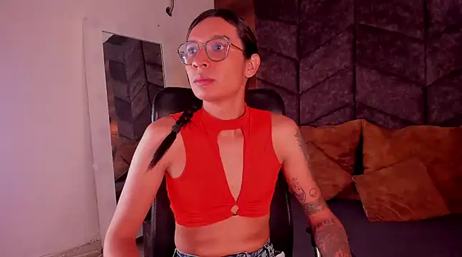 LauraaGomezz   online show from February 2025 01:30:02 AM