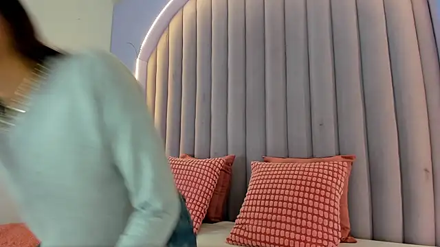 LauraaGomezz   online show from September 2025 07:25:02 PM