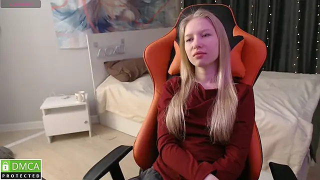 crystalyss online show from February 2025 11:17:01 PM