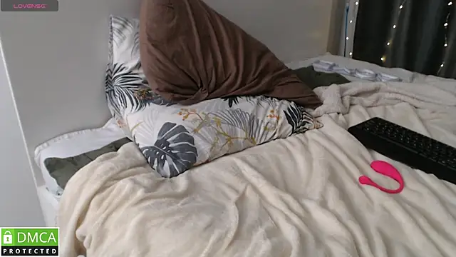 crystalyss online show from February 2025 03:01:01 AM