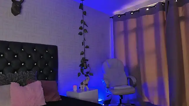 Snapshot of Hannah_Jonhson chatting on January 2025 04:13:02 PM Hannah Jonhson online show from January 2025 04:13:02 PM