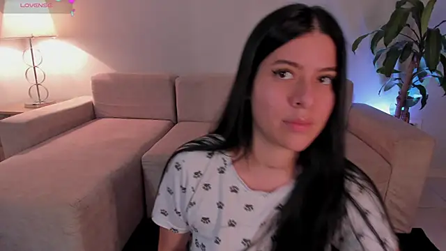 Hannah Jonhson online show from April 2026 04:26:01 AM