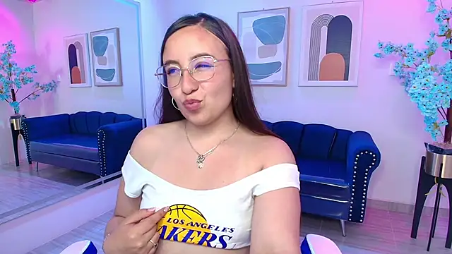 Snapshot of Lilyy_evans chatting on February 2025 05:48:01 PM Lilyy evans online show from February 2025 05:48:01 PM