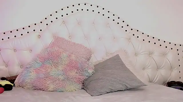 isabelajonesgl online show from October 2025 05:23:02 PM