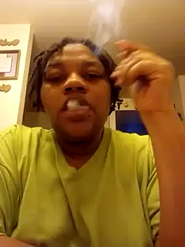 Snapshot of Big_BodyDee chatting on January 2025 12:25:01 AM Big BodyDee online show from January 2025 12:25:01 AM