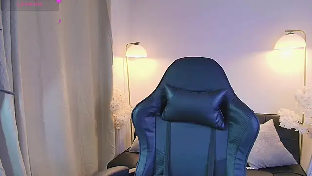 Victoria Collinns online show from April 2026 09:19:01 PM