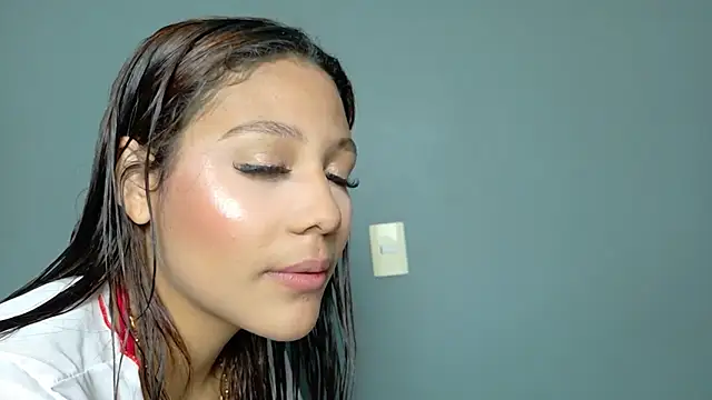 kathymia68 online show from October 2025 08:40:01 PM