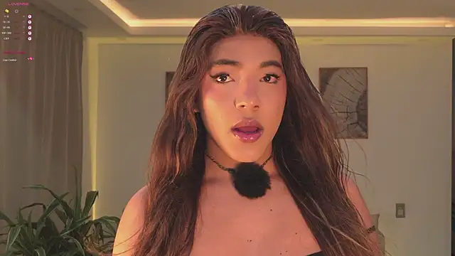 cinnamon crisss online show from April 2026 11:27:01 PM