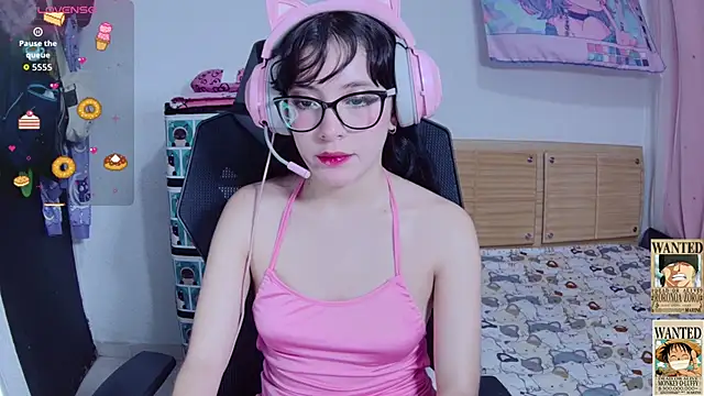 Snapshot of Yuna_pinkk chatting on October 2025 04:04:02 AM Yuna pinkk online show from October 2025 04:04:02 AM