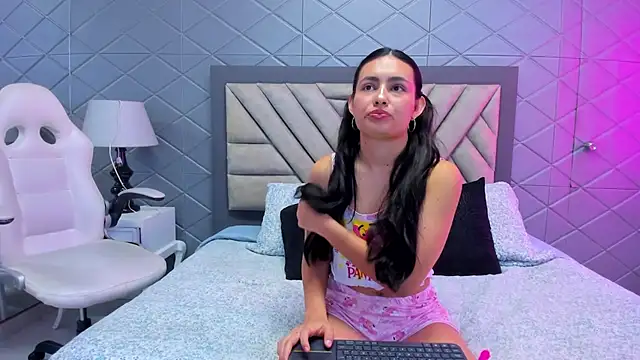 VioletRousse  online show from February 2025 12:37:01 PM