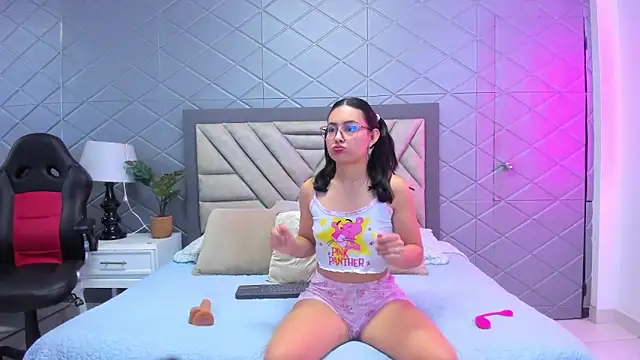 VioletRousse  online show from March 2025 12:47:01 PM