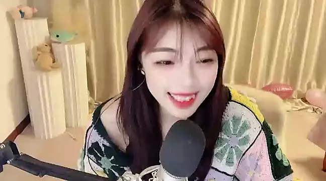 Snapshot of Song_99 chatting on February 2025 05:46:01 AM Song 99 online show from February 2025 05:46:01 AM