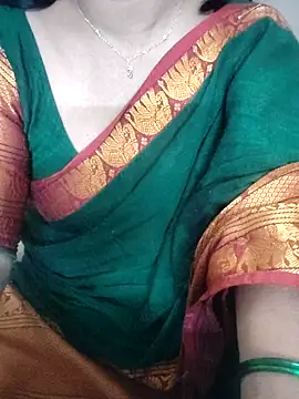 Snapshot of laxmitelugu78 chatting on September 2025 06:46:02 PM laxmitelugu78 online show from September 2025 06:46:02 PM