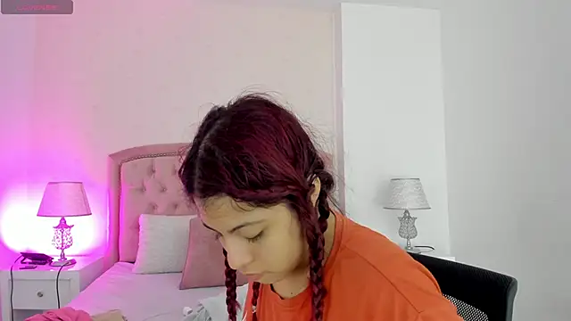 Kendall  Fox online show from October 2025 06:06:02 AM