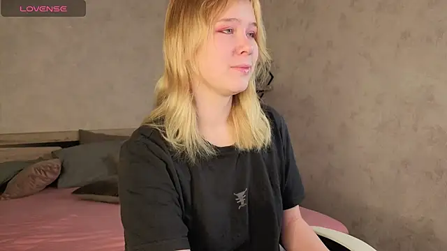 Amy Kimberlly online show from November 2025 12:20:02 AM