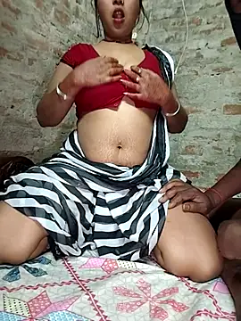 Snapshot of Simrandeshipp chatting on February 2026 04:36:02 PM Simrandeshipp online show from February 2026 04:36:02 PM