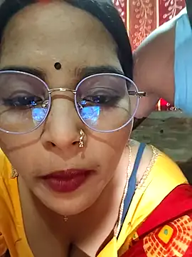 Snapshot of Simrandeshipp chatting on June 2026 10:02:02 AM Simrandeshipp online show from June 2026 10:02:02 AM