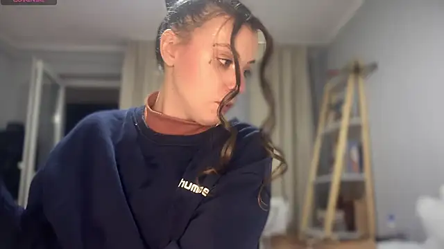 bunnythetailor online show from November 2025 05:42:01 PM