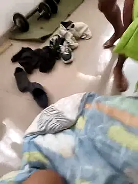 Nikki and Mayk online show from October 2025 05:26:02 PM