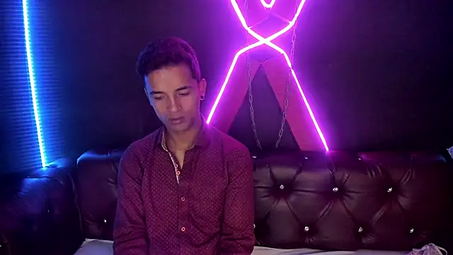 Nikki and Mayk online show from November 2025 02:36:02 AM