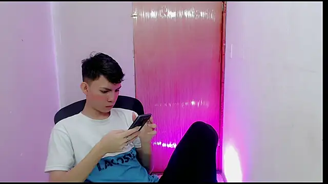 Alexxx lov online show from February 2025 12:27:01 PM