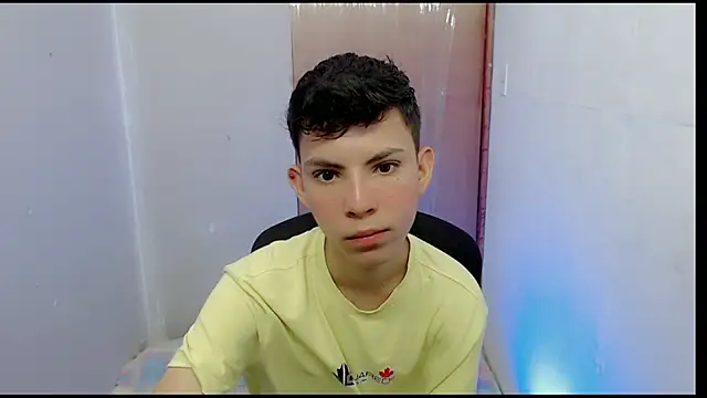 Alexxx lov online show from February 2025 12:33:02 PM