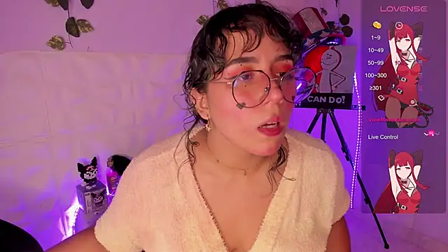 Snapshot of Ludovica6669 chatting on February 2025 07:20:02 PM Ludovica6669 online show from February 2025 07:20:02 PM