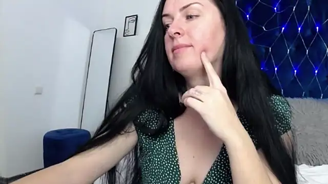 Snapshot of JacquelineElle chatting on February 2025 06:24:01 PM JacquelineElle online show from February 2025 06:24:01 PM