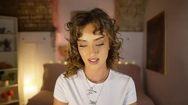 Clara Nia online show from February 2025 07:38:02 PM