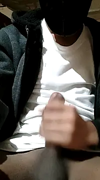 Snapshot of HomeCum chatting on February 2025 02:23:01 AM HomeCum online show from February 2025 02:23:01 AM