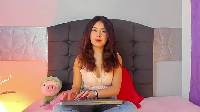 Alice evans lov online show from February 2025 05:14:02 AM