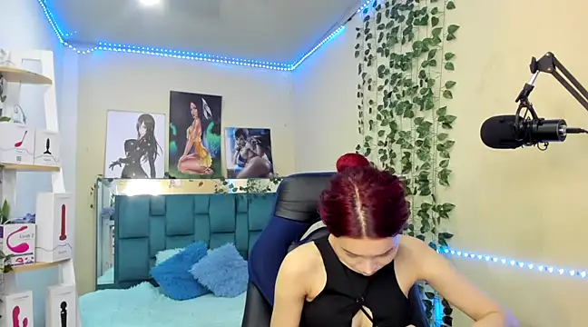 naomy hot 777 online show from March 2025 08:00:02 PM