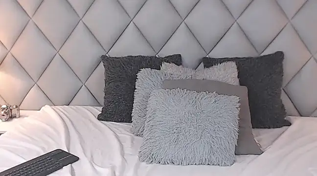 Snapshot of LalyCastro chatting on February 2025 11:06:02 PM LalyCastro online show from February 2025 11:06:02 PM