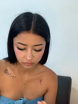 Snapshot of Miss_karol chatting on October 2025 07:13:01 PM Miss karol online show from October 2025 07:13:01 PM