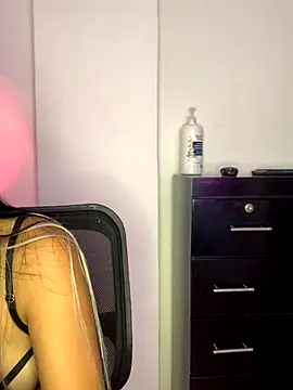 Snapshot of Miss_karol chatting on October 2025 05:57:02 PM Miss karol online show from October 2025 05:57:02 PM