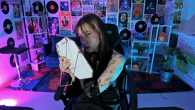 MisaPage online show from February 2025 06:11:01 PM