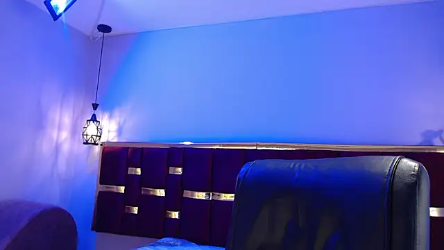emily fox 3 online show from September 2025 03:41:02 AM