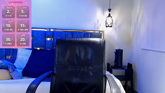 emily fox 3 online show from September 2025 03:33:02 AM