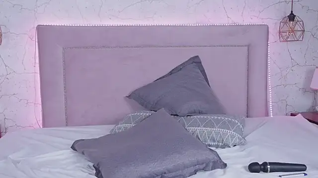 Snapshot of MillaBlis chatting on March 2025 01:48:01 AM MillaBlis online show from March 2025 01:48:01 AM