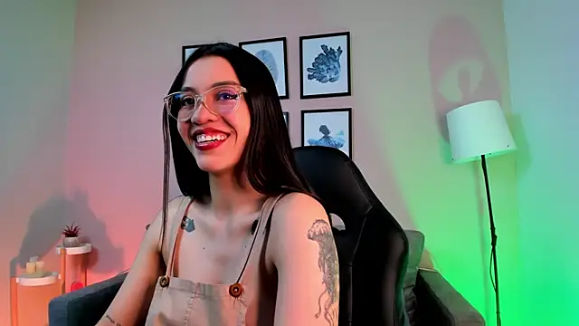 nina  dixon online show from October 2025 08:26:01 PM