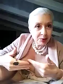 Snapshot of divinaerotica chatting on February 2025 03:27:02 PM divinaerotica online show from February 2025 03:27:02 PM