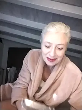 Snapshot of divinaerotica chatting on February 2025 05:40:02 PM divinaerotica online show from February 2025 05:40:02 PM