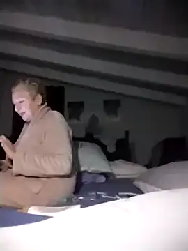 divinaerotica online show from December 2025 07:11:02 PM