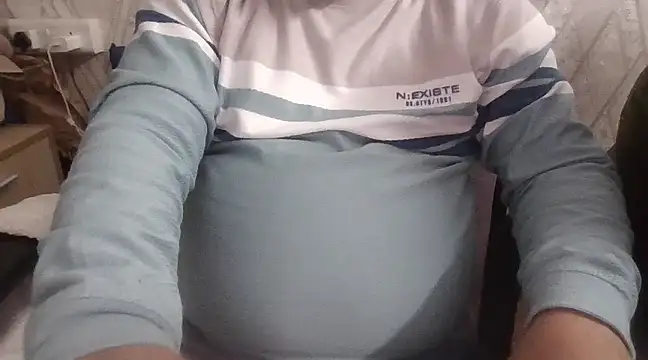 Snapshot of SeductiveStar chatting on February 2025 01:53:02 PM SeductiveStar online show from February 2025 01:53:02 PM