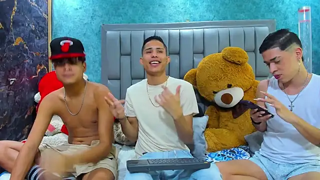 Sexys Hornys Boys online show from February 2025 10:44:02 PM