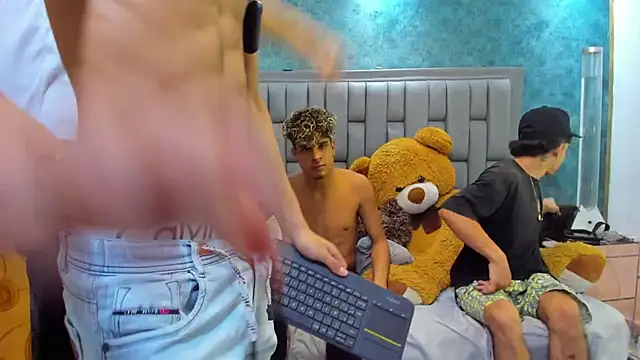 Sexys Hornys Boys online show from March 2025 09:37:01 PM