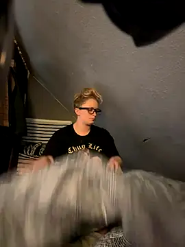 kcmo1010 online show from December 2025 09:13:02 PM