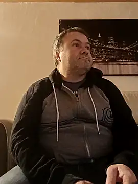 Pourleplasirs online show from February 2025 10:31:02 PM